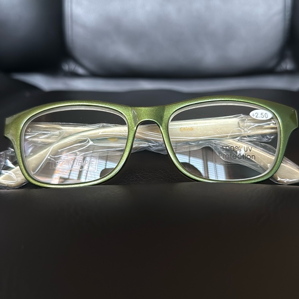 Never used Joy Mangano Reading Glasses